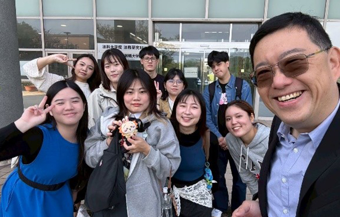 回顧久高島與和臺灣和平島於日治時期的歷史連結，展現漁業與海洋文化交流。